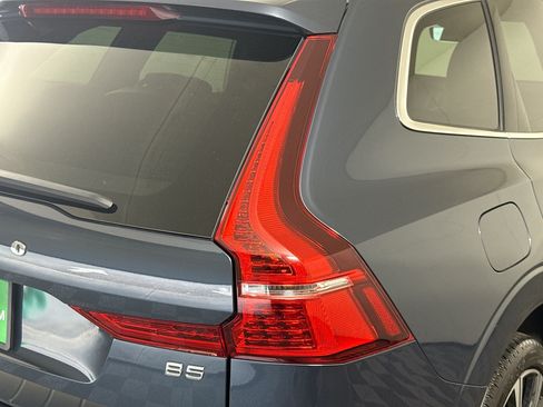 Used 2023 Volvo XC60 B5 Ultimate w/ Protection Package Premier FWD image 34