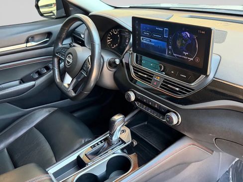 Used 2023 Nissan Altima 2.5 SR w/ SR Premium Package FWD image 36