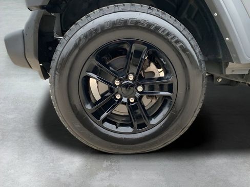 Used 2021 Jeep Wrangler Unlimited Sport image 31