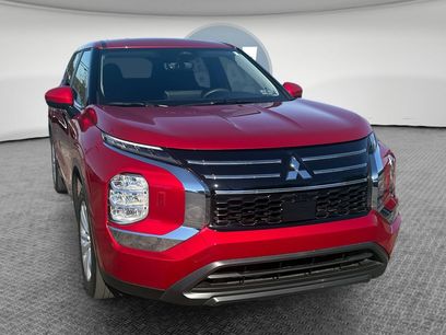 Used 2025 Mitsubishi Outlander ES