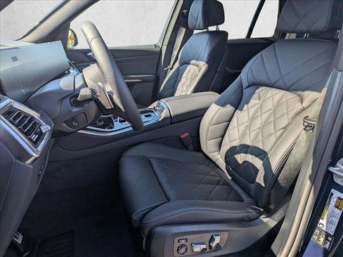 New 2026 BMW X5 xDrive40i w/ M Sport Package AWD/4WD image 4