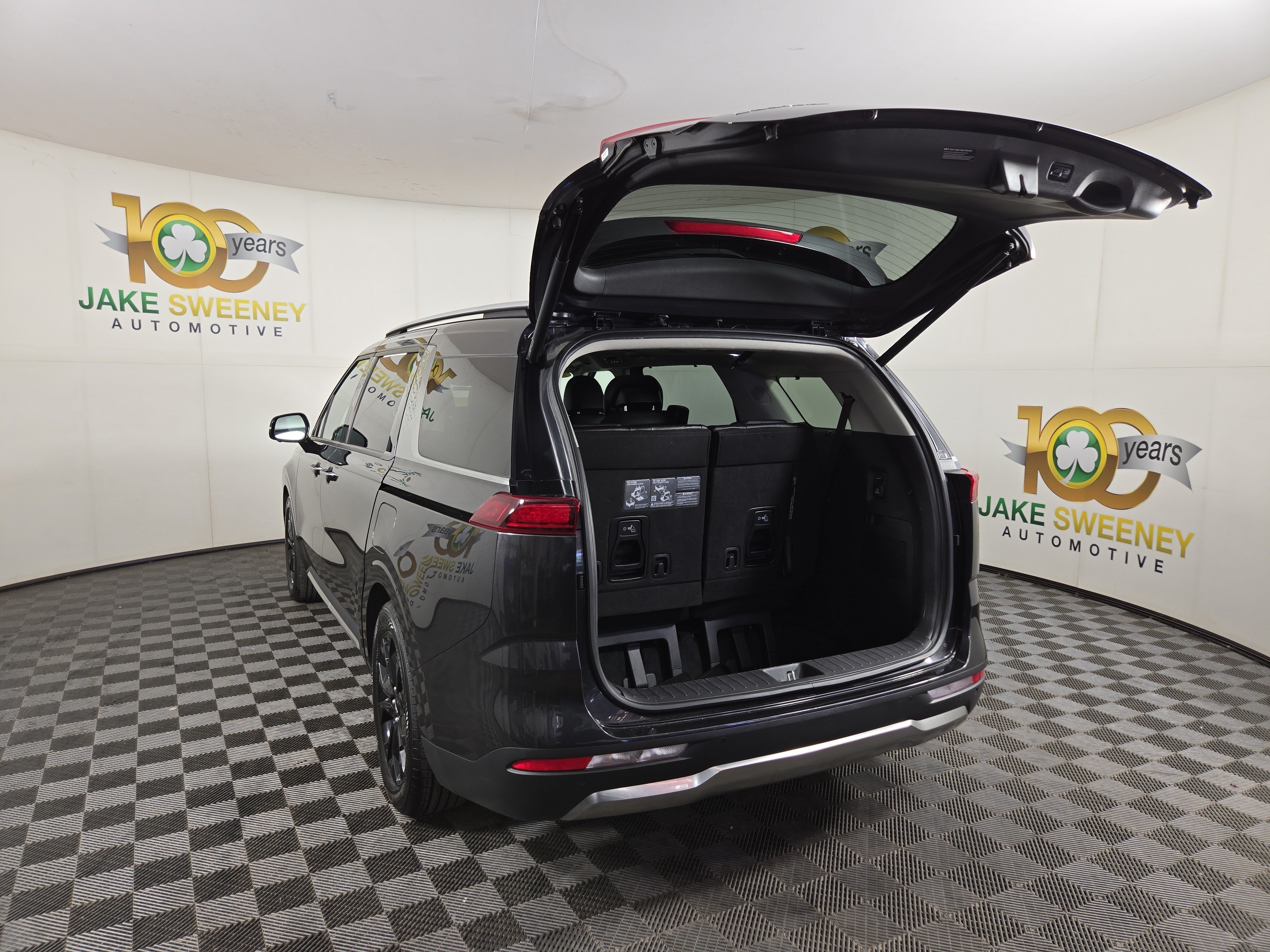 Used 2024 Kia Carnival SX Prestige FWD image 35
