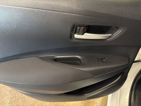 Used 2021 Toyota Corolla LE FWD image 20