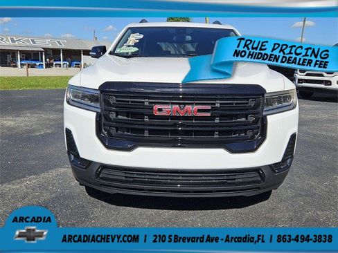 Used 2023 GMC Acadia SLE w/ Driver Convenience Package FWD image 3