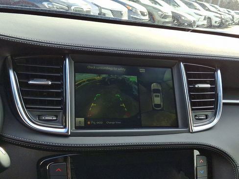 Certified 2023 INFINITI QX55 Essential image 18