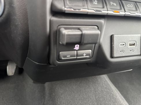 Used 2024 Chevrolet Silverado 2500 Custom w/ Custom Value Package image 22