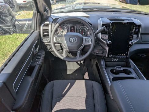 New 2026 RAM 2500 Big Horn AWD/4WD image 16