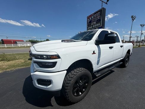 Used 2026 RAM 2500 Tradesman AWD/4WD image 8