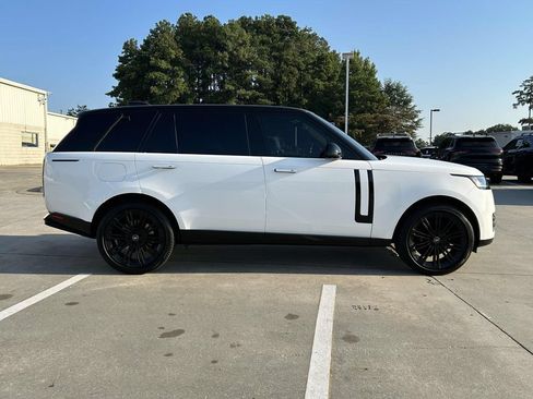 Used 2024 Land Rover Range Rover Long Wheelbase SE AWD/4WD image 2