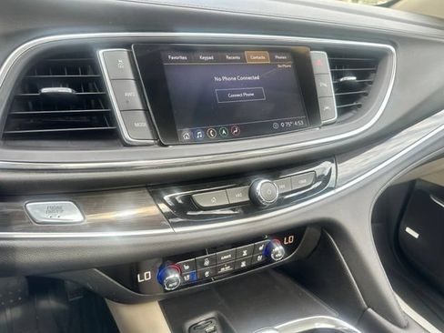 Used 2020 Buick Enclave Premium w/ Sun and Sites Package AWD/4WD image 30