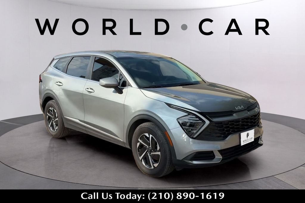 Used 2025 Kia Sportage LX FWD image 1