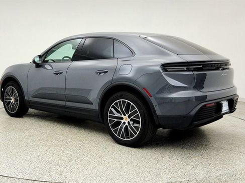Used 2025 Porsche Macan Electric RWD image 7