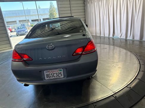 Used 2005 Toyota Avalon Limited FWD image 6