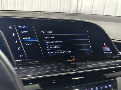 Used 2023 Cadillac Escalade Sport w/ LPO, ONYX Package image 65