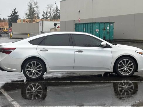 Used 2015 Toyota Avalon XLE Touring image 6