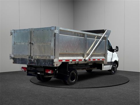 Used 2021 Mercedes-Benz Sprinter 4500 image 9