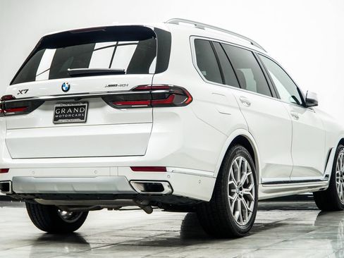 Used 2026 BMW X7 xDrive40i AWD/4WD image 14