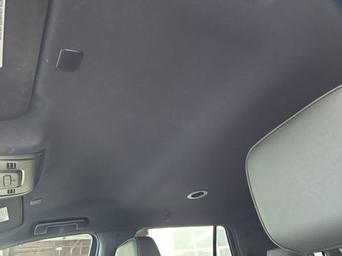 Used 2022 Chevrolet Tahoe RST w/ Luxury Package AWD/4WD image 29