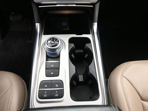 Used 2021 Ford Explorer XLT w/ Equipment Group 202A image 13