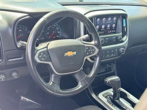 Used 2020 Chevrolet Colorado LT w/ Colorado RST Special Edition image 17