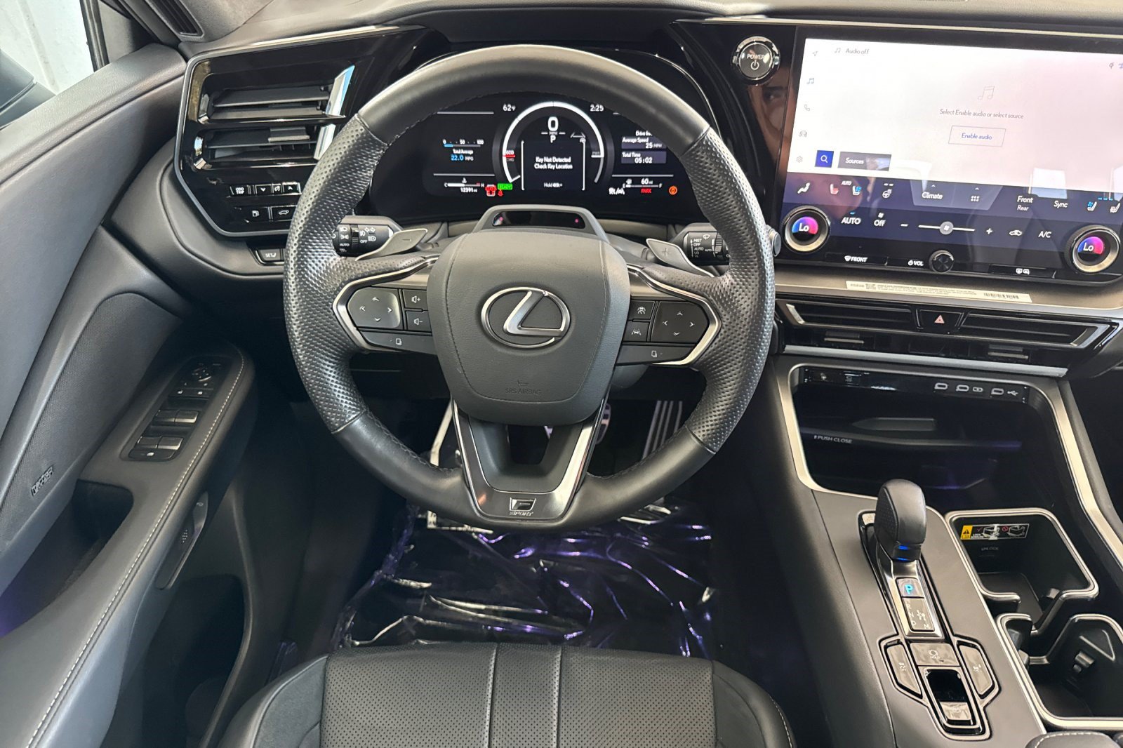 Certified 2026 Lexus TX 500h AWD w/ Technology Package image 18