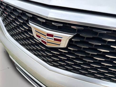 Used 2020 Cadillac XT6 Premium Luxury FWD image 16