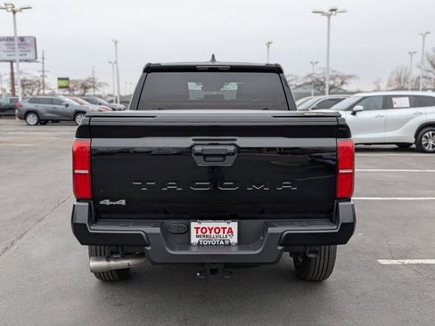 Used 2025 Toyota Tacoma SR5 image 7