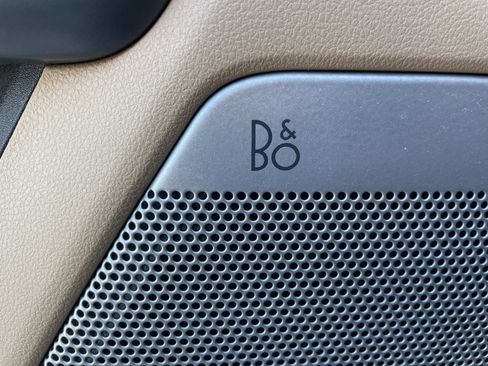 Used 2022 Ford F150 Lariat w/ Max Trailer Tow Package image 16