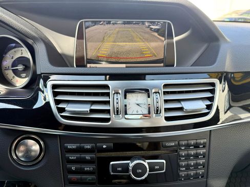 Used 2014 Mercedes-Benz E 250 BlueTEC Sedan image 24