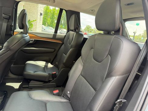 Used 2022 Volvo XC90 T6 Momentum w/ Protection Package Premier AWD/4WD image 41