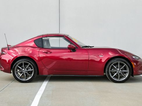 Used 2018 MAZDA MX-5 Miata RF Grand Touring RWD image 10