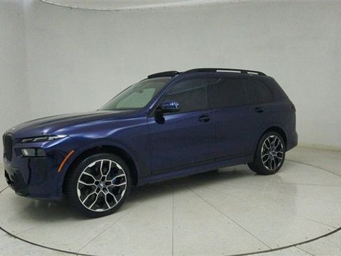 Used 2024 BMW X7 xDrive40i w/ Executive Package image 70