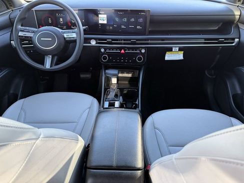 Used 2025 Hyundai Santa Cruz SEL FWD image 7