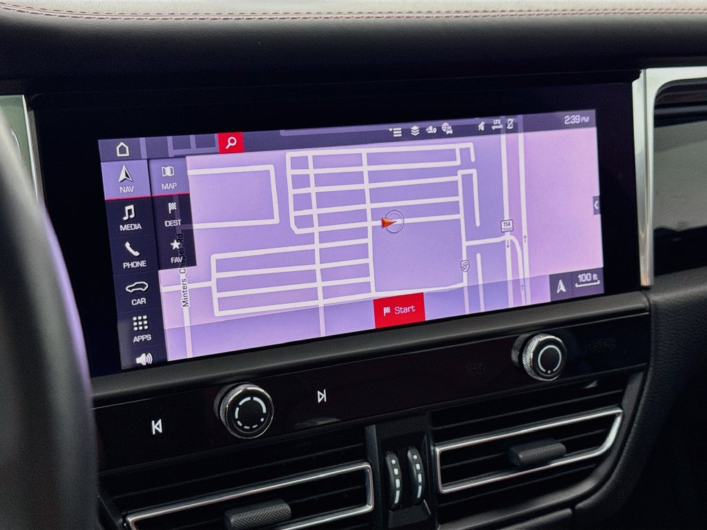 Certified 2026 Porsche Macan S AWD/4WD image 19
