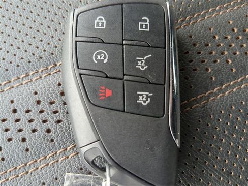 Used 2025 Chevrolet Tahoe High Country image 30