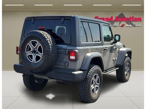 Used 2020 Jeep Wrangler Sport AWD/4WD image 3
