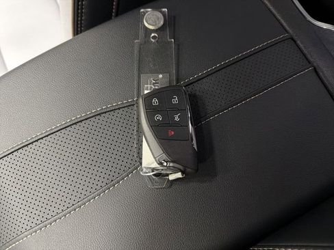 New 2026 Chevrolet Traverse High Country w/ LPO, Illumination Package image 36