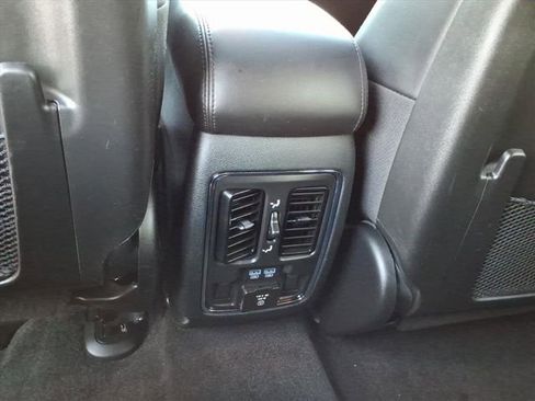 Used 2022 Jeep Grand Cherokee Limited w/ Trailer Tow Group IV image 19