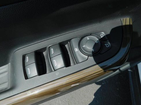 Used 2023 GMC Acadia SLE w/ Driver Convenience Package image 28