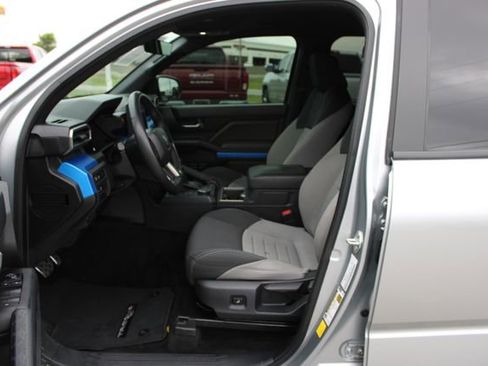 Used 2024 Toyota Tacoma TRD Sport RWD image 14