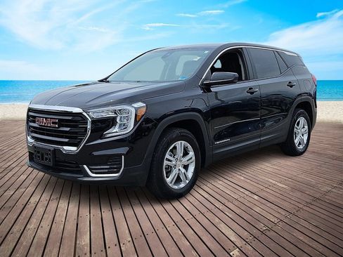 Used 2024 GMC Terrain SLE AWD/4WD image 3