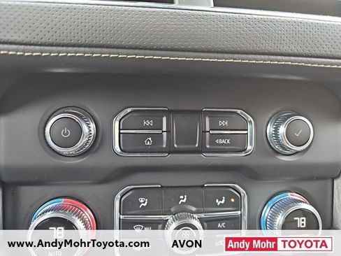 Used 2024 GMC Yukon SLT image 22