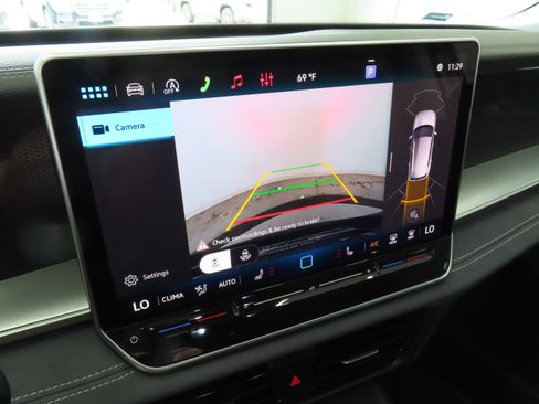 New 2026 Volkswagen Tiguan SE image 20