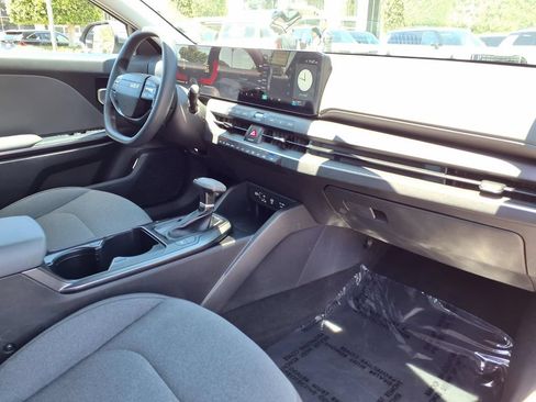 Certified 2025 Kia K4 FWD image 15