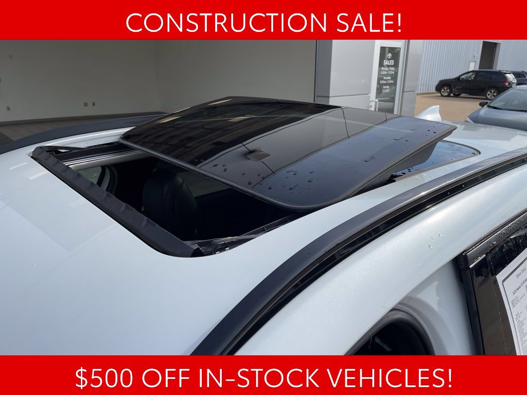 Used 2025 MAZDA CX-50 AWD 2.5 Hybrid w/ Premium Pkg image 3