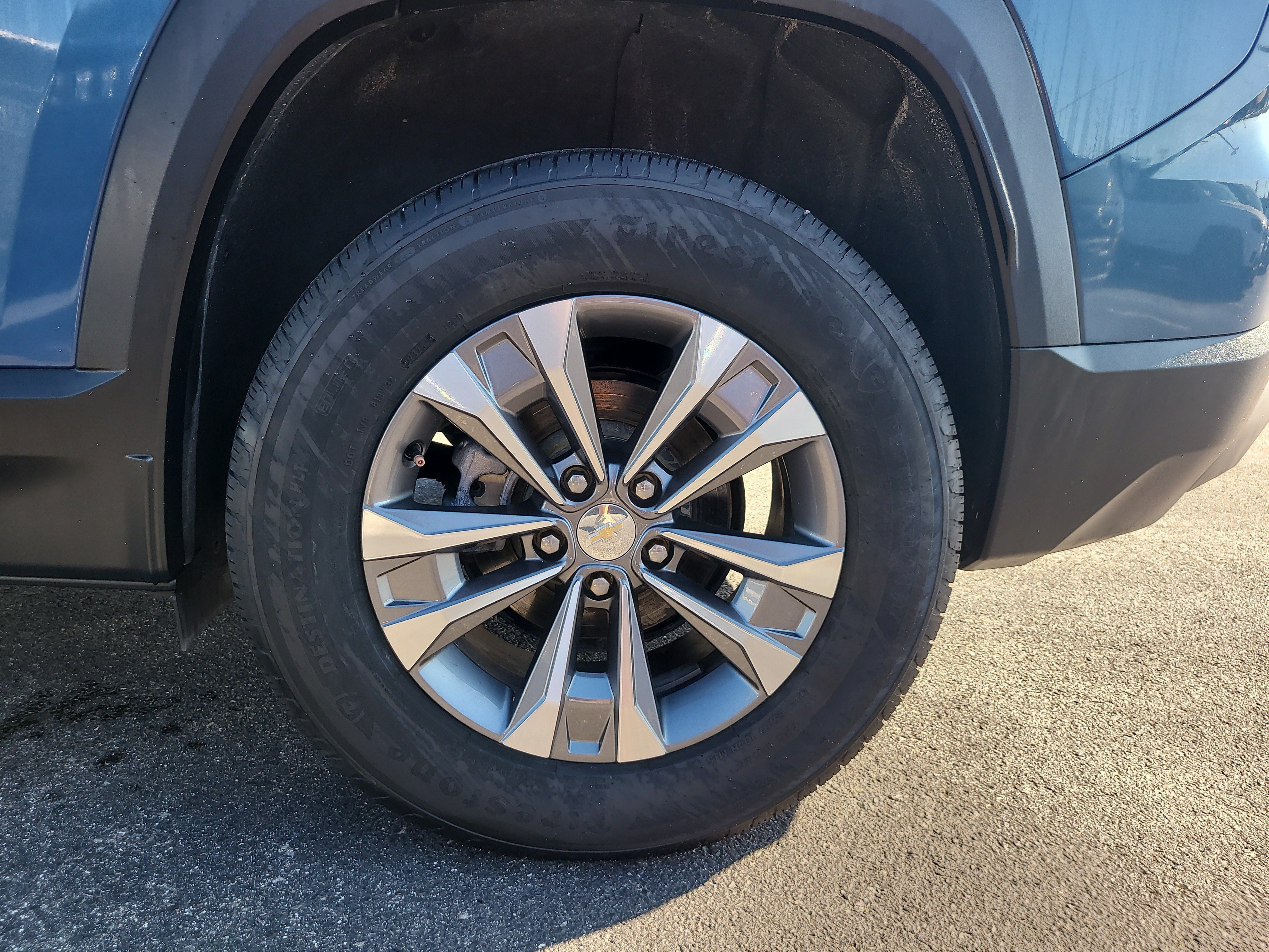 Used 2026 Chevrolet Equinox LT w/ Convenience Package II FWD image 8