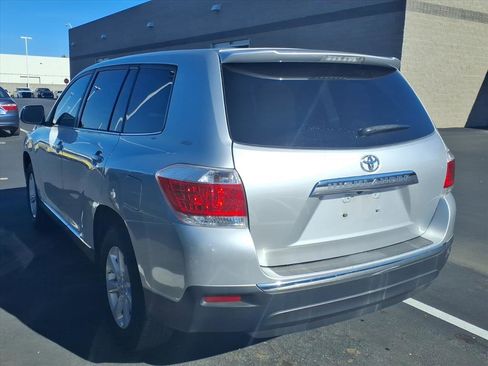 Used 2013 Toyota Highlander image 4