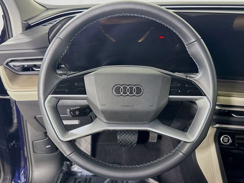 Used 2025 Audi Q5 Premium Plus w/ Premium Plus AWD/4WD image 13