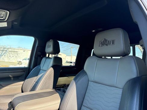 Used 2024 Chevrolet Silverado 2500 ZR2 w/ ZR2 Bison Edition image 31