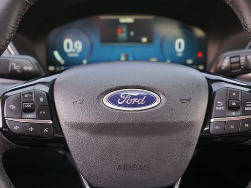 Used 2025 Ford Escape Platinum AWD/4WD image 30